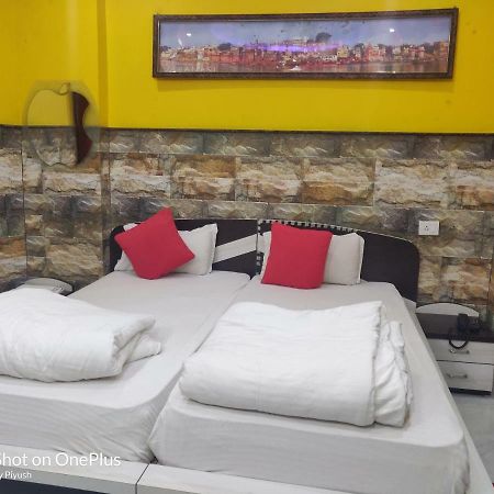 Hotel Bachchan Palace Varanasi Esterno foto