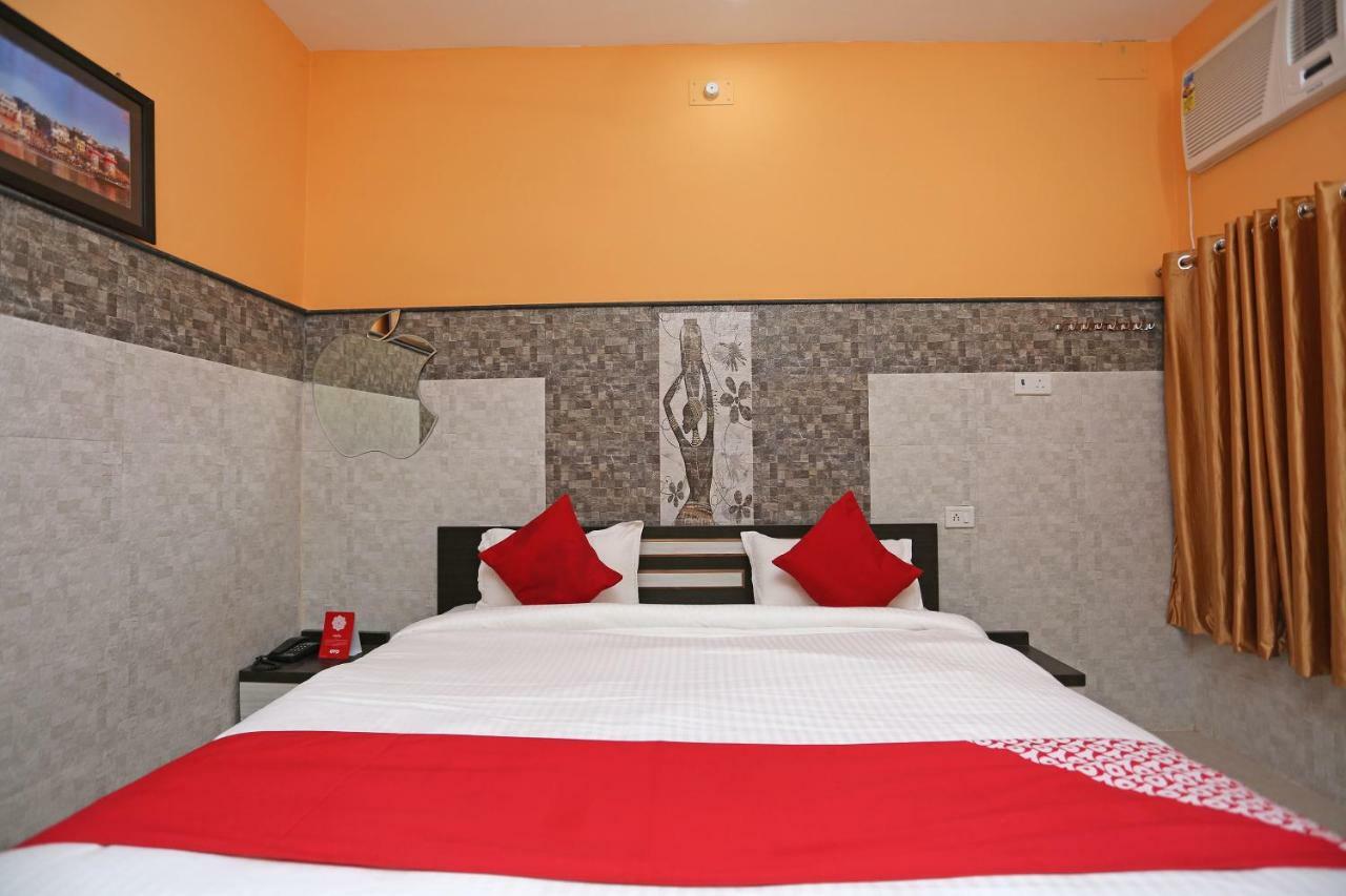 Hotel Bachchan Palace Varanasi Esterno foto