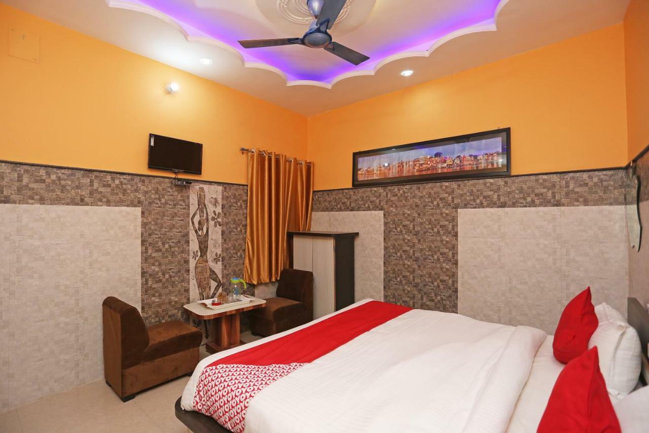 Hotel Bachchan Palace Varanasi Esterno foto