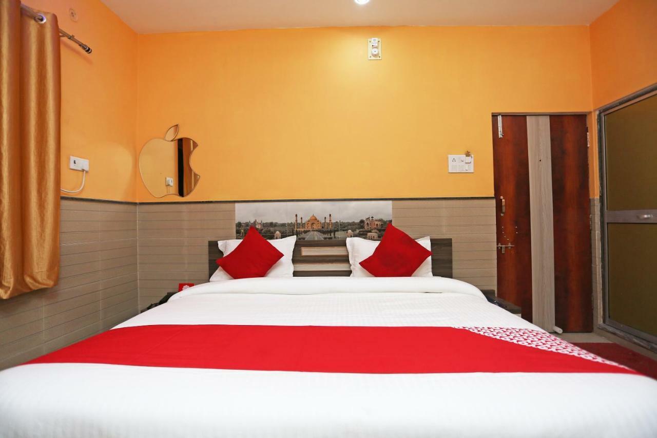 Hotel Bachchan Palace Varanasi Esterno foto