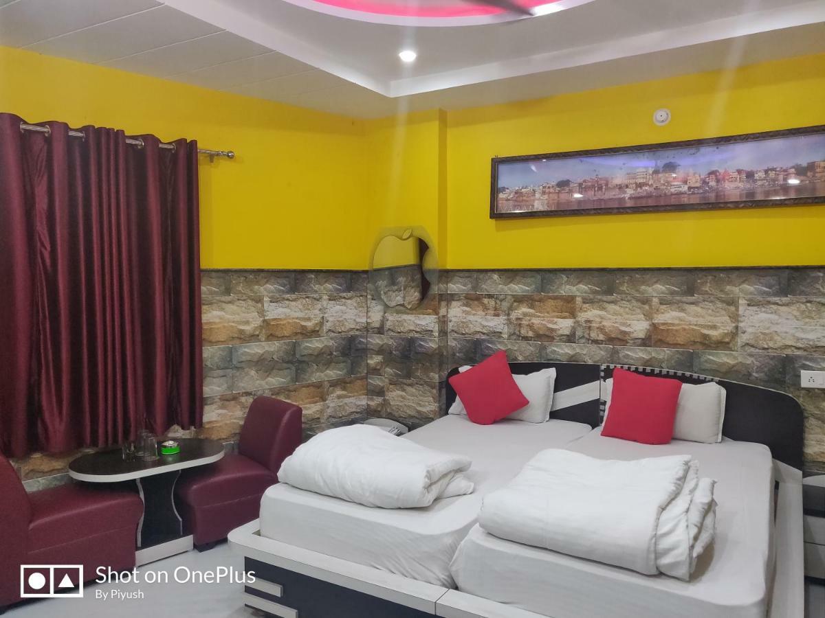 Hotel Bachchan Palace Varanasi Esterno foto