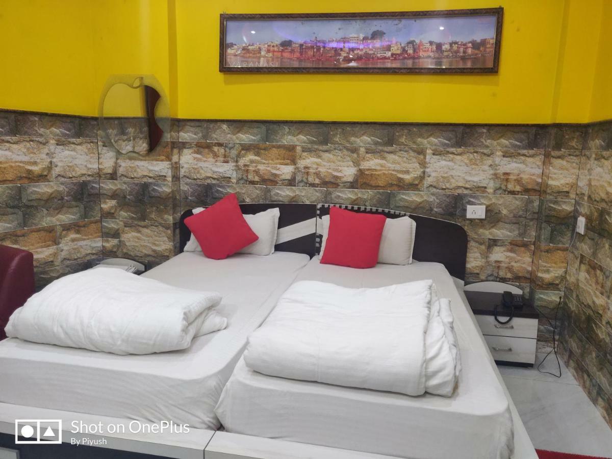 Hotel Bachchan Palace Varanasi Esterno foto